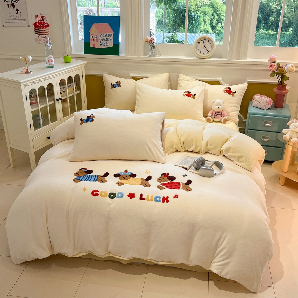 91家纺网 家纺一手货源 找家纺 星座家纺 2025新款A类卡通200g牛奶绒毛巾绣四件套 小狗暖居