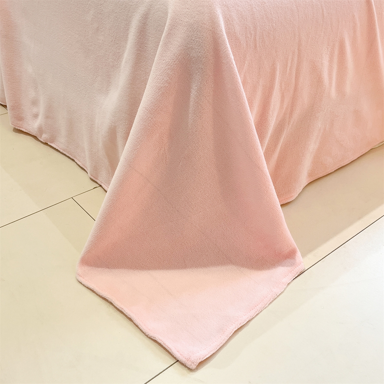 91家纺网 家纺一手货源 找家纺 星座家纺 2025新款A类卡通200g牛奶绒毛巾绣四件套 小兔花漾