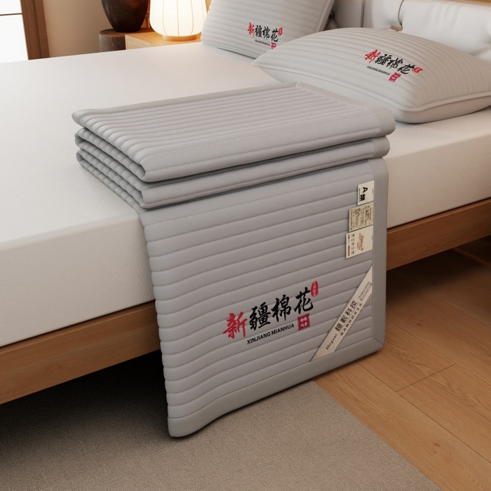 91家纺网 家纺一手货源 找家纺 缔莱（十三铭）被业 2025新款A类新疆水洗棉花床垫床护垫 新疆棉花软垫-灰色