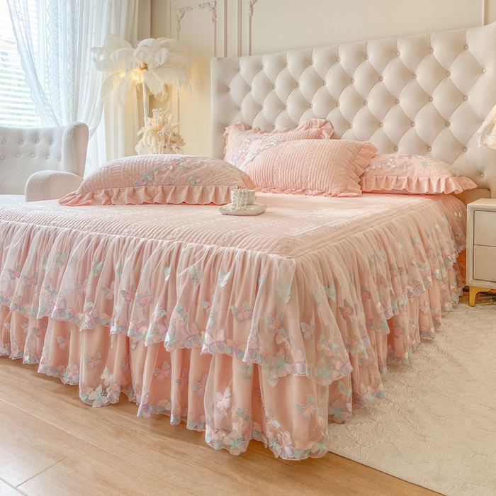 91家纺网 家纺一手货源 找家纺 （总）瑞宝 2025新款宝宝绒重工刺绣花边床裙四件套-梦蝶（控价 318起）