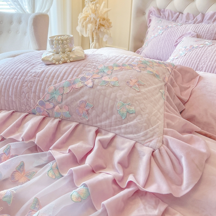 91家纺网 家纺一手货源 找家纺 瑞宝 2025新款宝宝绒重工刺绣花边床裙四件套-梦蝶 梦蝶-香芋紫（控价 318起）