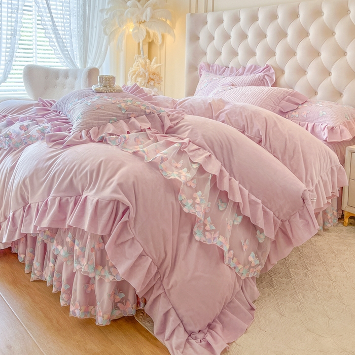 91家纺网 家纺一手货源 找家纺 瑞宝 2025新款宝宝绒重工刺绣花边床裙四件套-梦蝶 梦蝶-香芋紫（控价 318起）