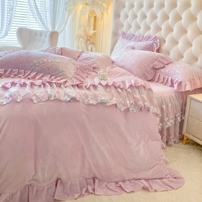 91家纺网 家纺一手货源 找家纺 瑞宝 2025新款宝宝绒重工刺绣花边床裙四件套-梦蝶 梦蝶-香芋紫（控价 318起）