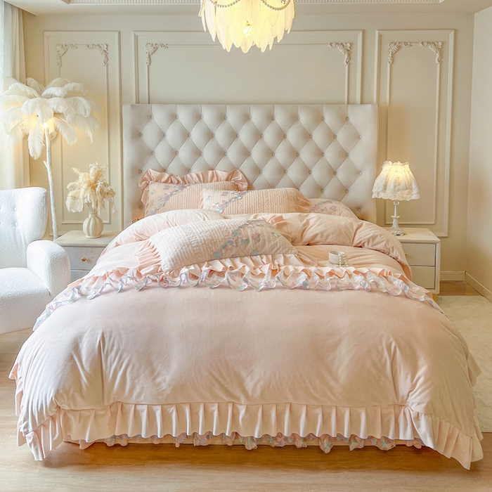 91家纺网 家纺一手货源 找家纺 瑞宝 2025新款宝宝绒重工刺绣花边床裙四件套-梦蝶 梦蝶-浅透玉（控价 318起）