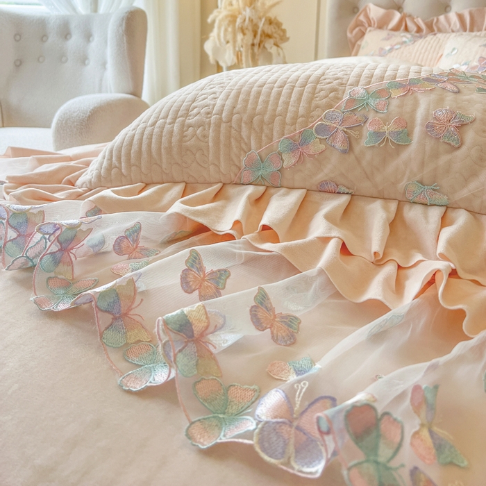 91家纺网 家纺一手货源 找家纺 瑞宝 2025新款宝宝绒重工刺绣花边床裙四件套-梦蝶 梦蝶-浅透玉（控价 318起）