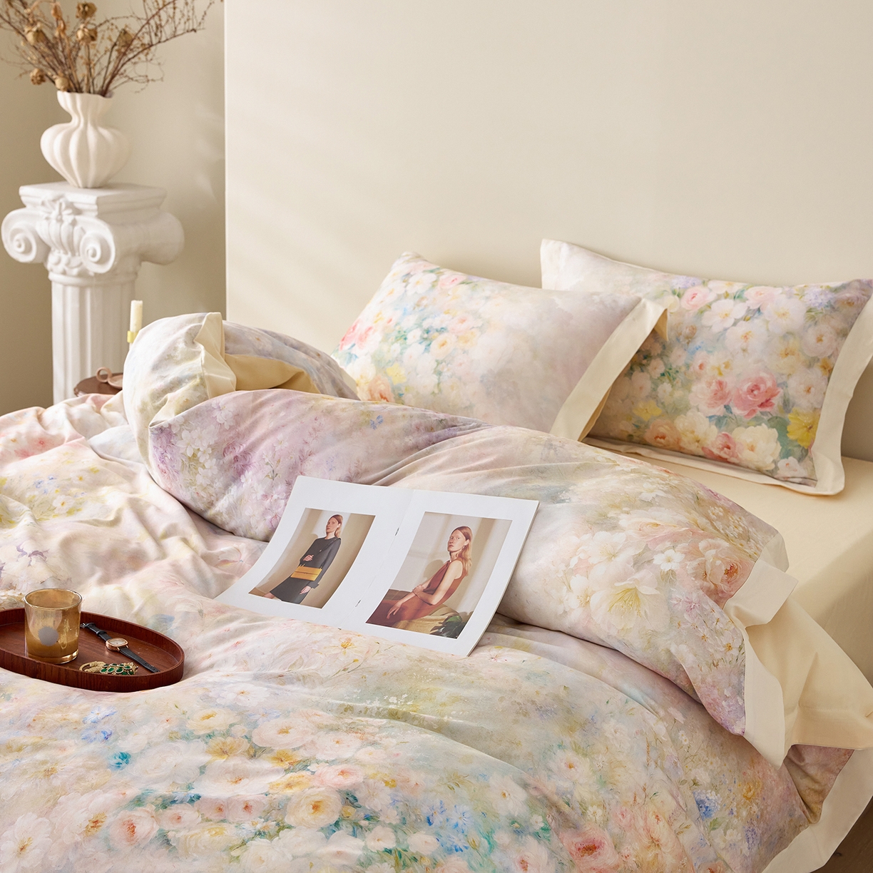 91家纺网 家纺一手货源 找家纺 （总）寐居家纺 2025新款100支全棉纯棉贡缎磨毛数码印花工艺款四件套-花涧谣