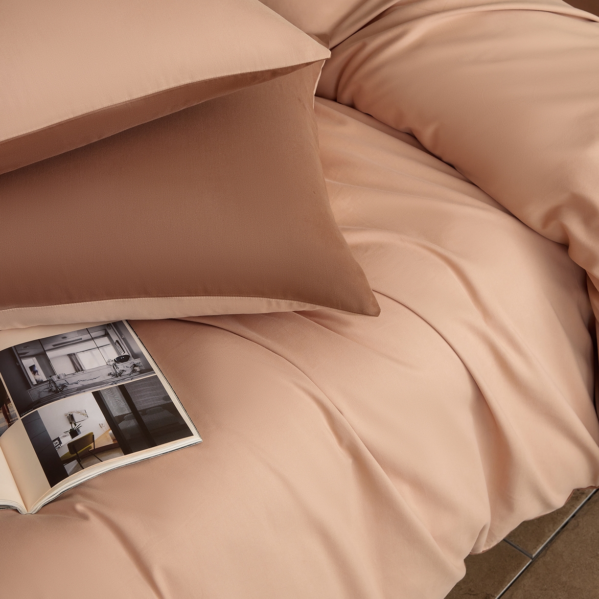 91家纺网 家纺一手货源 找家纺 （总）寐居家纺 2025新款A类100支全棉贡缎磨毛纯色双拼四件套-熙梦