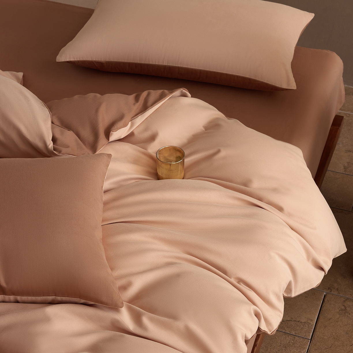 91家纺网 家纺一手货源 找家纺 （总）寐居家纺 2025新款A类100支全棉贡缎磨毛纯色双拼四件套-熙梦