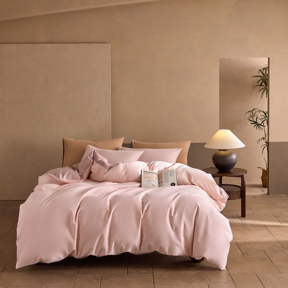 91家纺网 家纺一手货源 找家纺 寐居家纺 2025新款A类100支全棉贡缎磨毛纯色双拼四件套-熙梦 煦梦-蕊粉