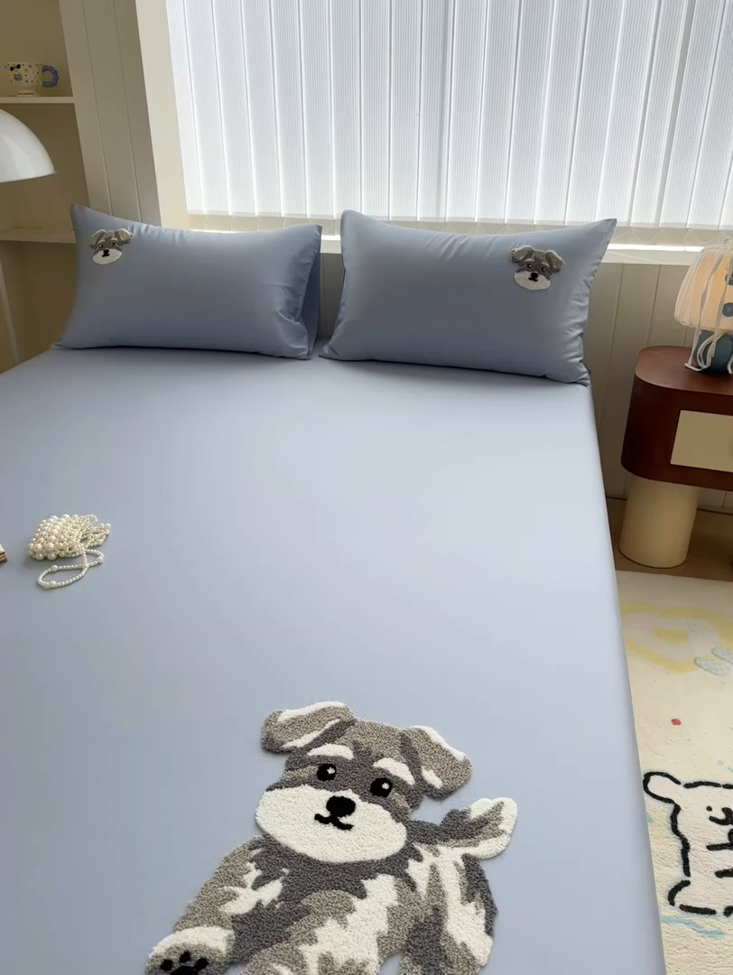 91家纺网 家纺一手货源 找家纺 寐居家纺 2025新款A类100支长绒棉毛巾绣床笠三件套 蓝色修狗