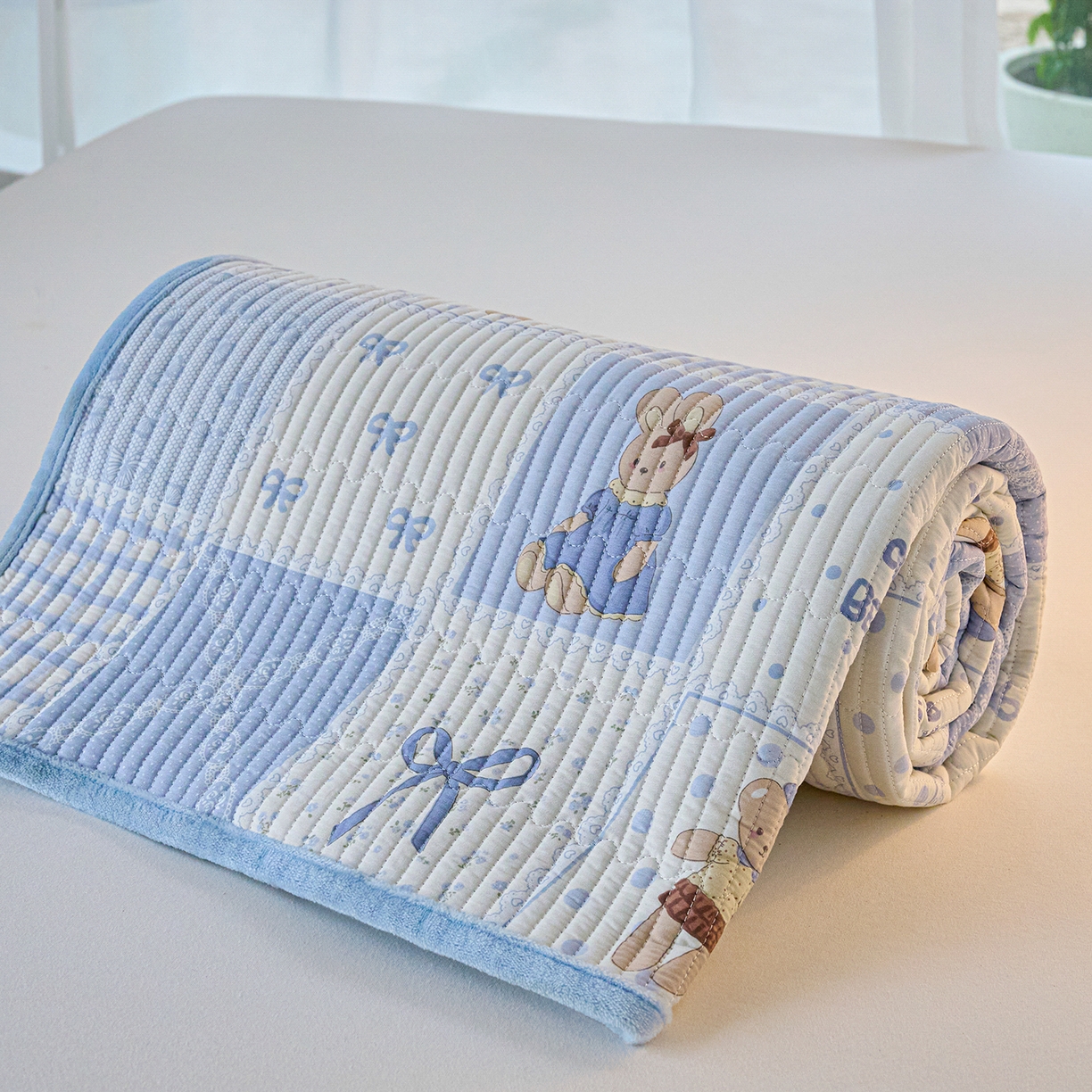 91家纺网 家纺一手货源 找家纺 小叮当家纺仓储工厂店 2025新款棉加绒床垫一面全棉一面牛奶绒床褥垫软床垫床盖四季通用 蓝格童话（A棉B绒）