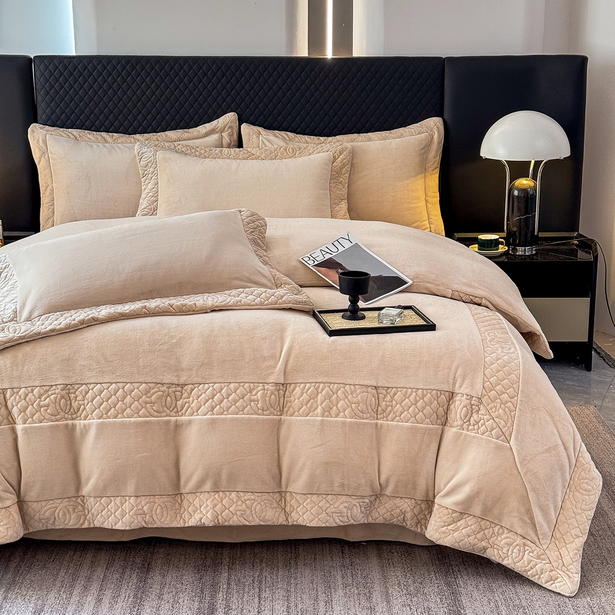 91家纺网 家纺一手货源 找家纺 保罗圣迪奥 2025新款250克全消光三拼角双C四件套-沐凡系列一 卡其