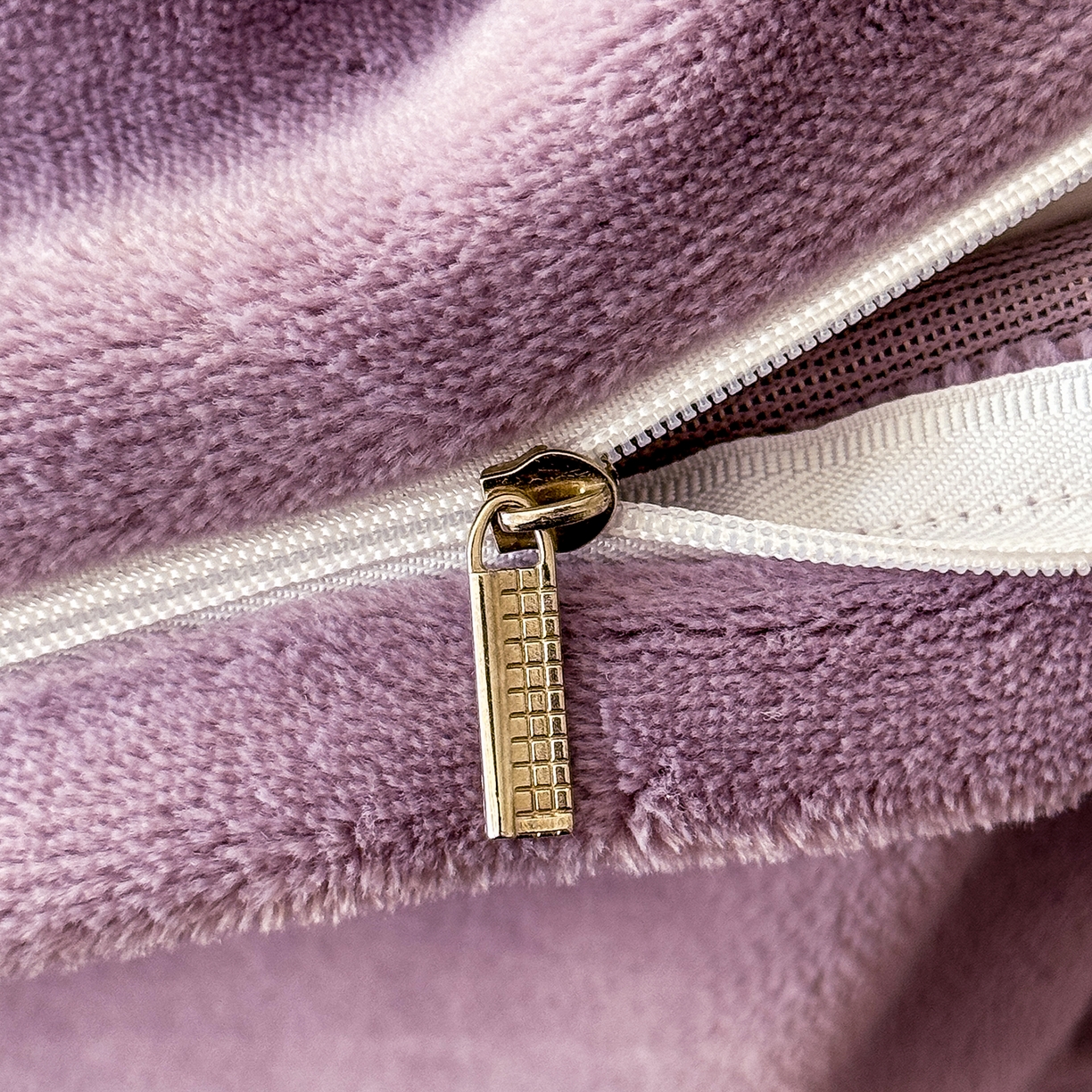 91家纺网 家纺一手货源 找家纺 保罗圣迪奥 2025新款250克全消光三拼角双C四件套-沐凡系列一 紫色