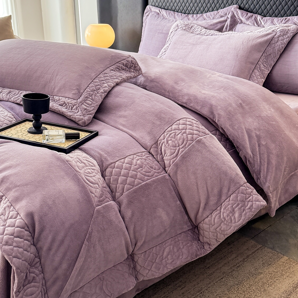 91家纺网 家纺一手货源 找家纺 保罗圣迪奥 2025新款250克全消光三拼角双C四件套-沐凡系列一 紫色