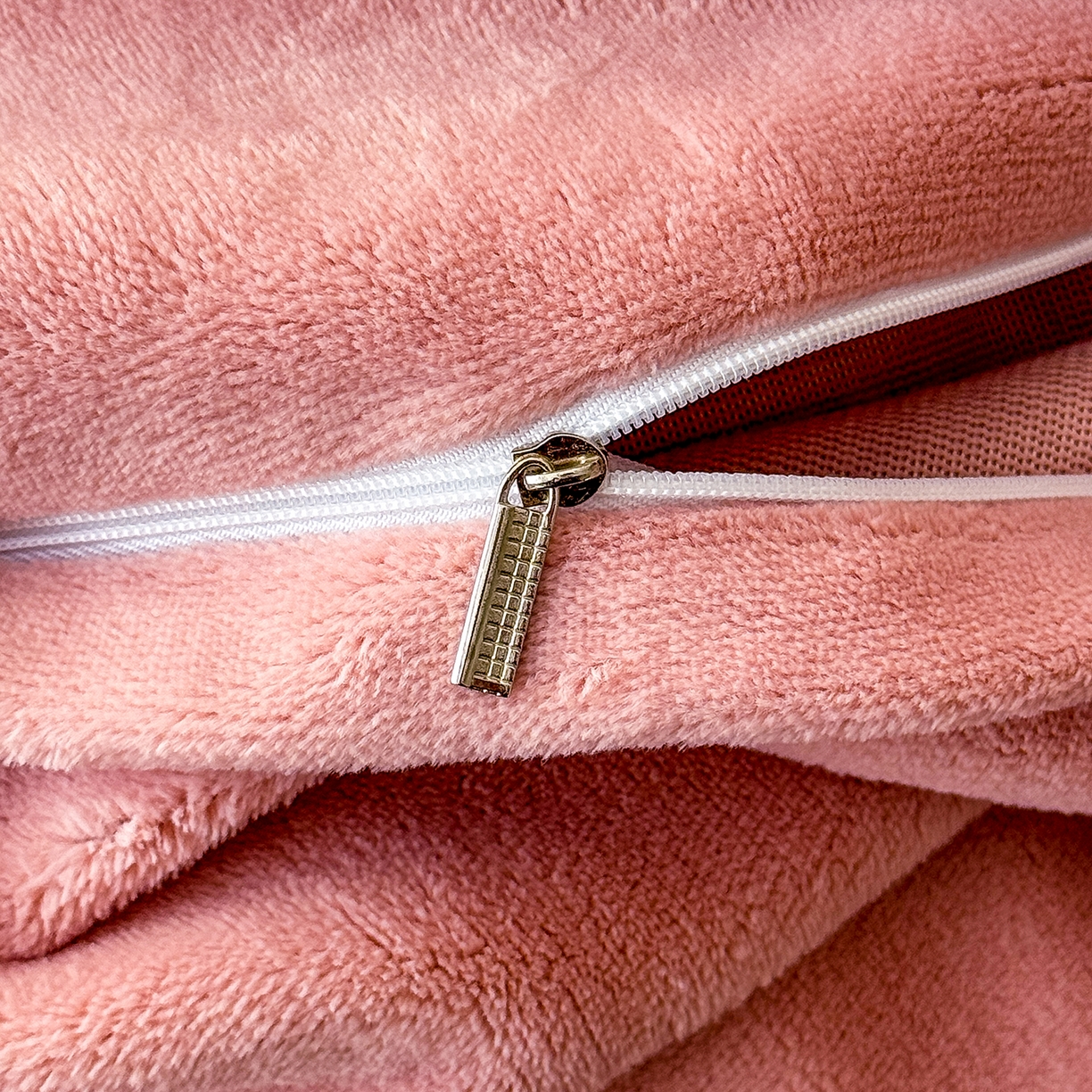 91家纺网 家纺一手货源 找家纺 保罗圣迪奥 2025新款250克全消光三拼角双C四件套-沐凡系列一 粉色