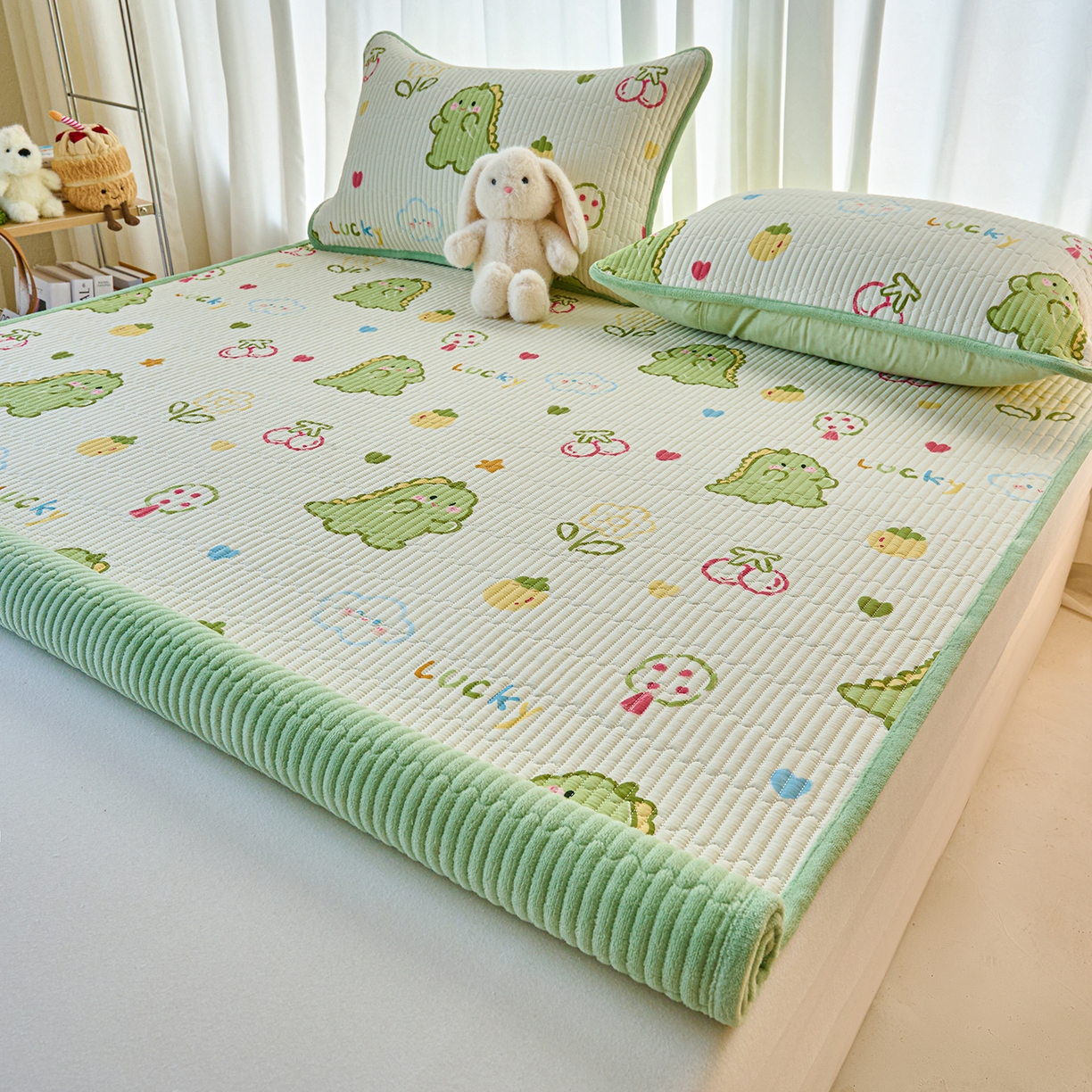 91家纺网 家纺一手货源 找家纺 小叮当家纺仓储工厂店 2025新款棉加绒床垫一面全棉一面牛奶绒床褥垫软床垫床盖四季通用 幸运独角龙(A棉B绒）