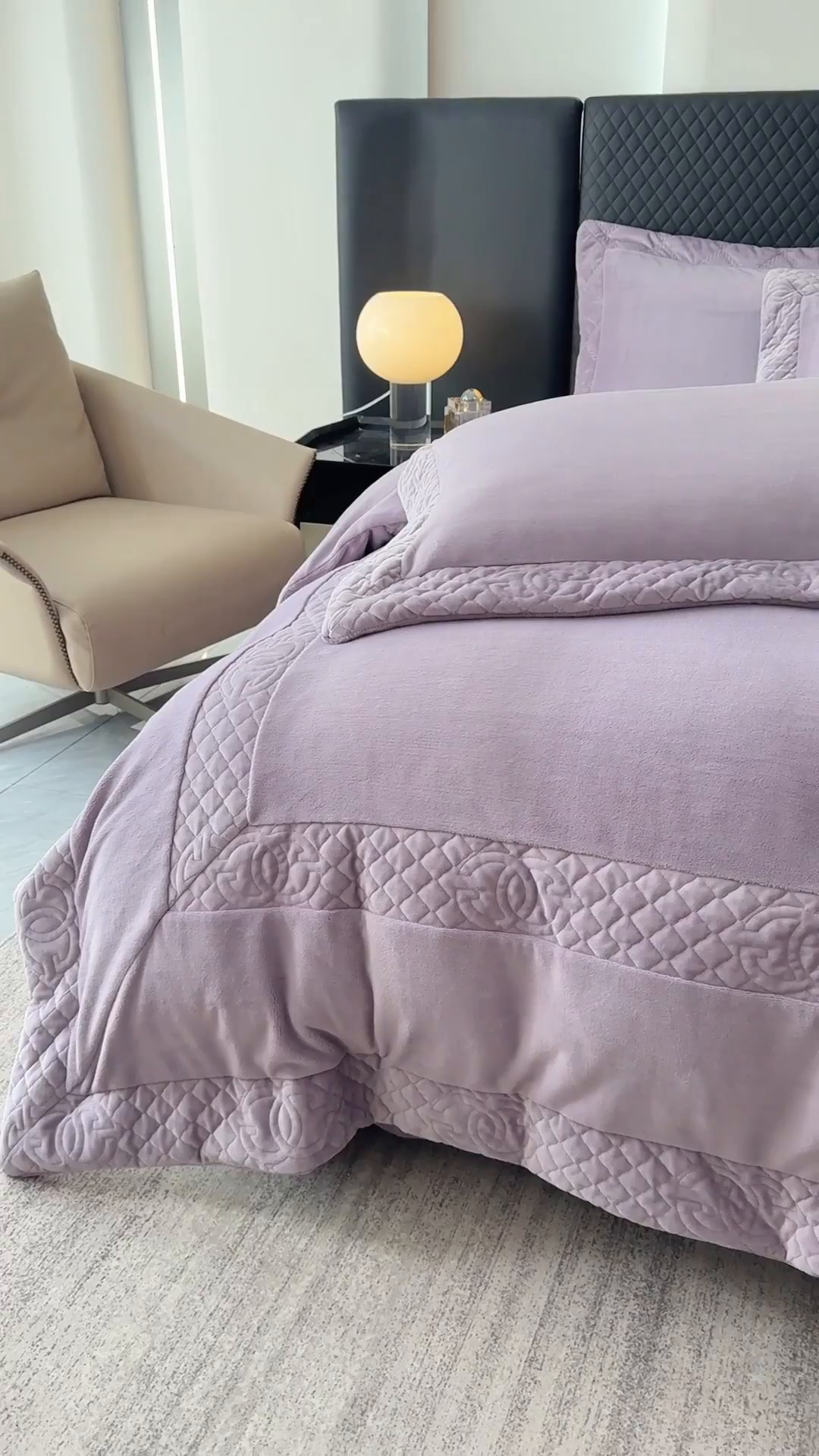 91家纺网 家纺一手货源 找家纺 保罗圣迪奥 2025新款250克全消光三拼角双C四件套-沐凡系列一 紫色