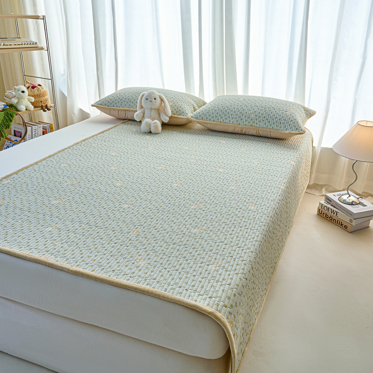 91家纺网 家纺一手货源 找家纺 小叮当家纺仓储工厂店 2025新款棉加绒床垫一面全棉一面牛奶绒床褥垫软床垫床盖四季通用 春游兔兔（A棉B绒）