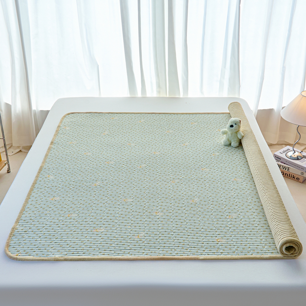 91家纺网 家纺一手货源 找家纺 小叮当家纺仓储工厂店 2025新款棉加绒床垫一面全棉一面牛奶绒床褥垫软床垫床盖四季通用 春游兔兔（A棉B绒）