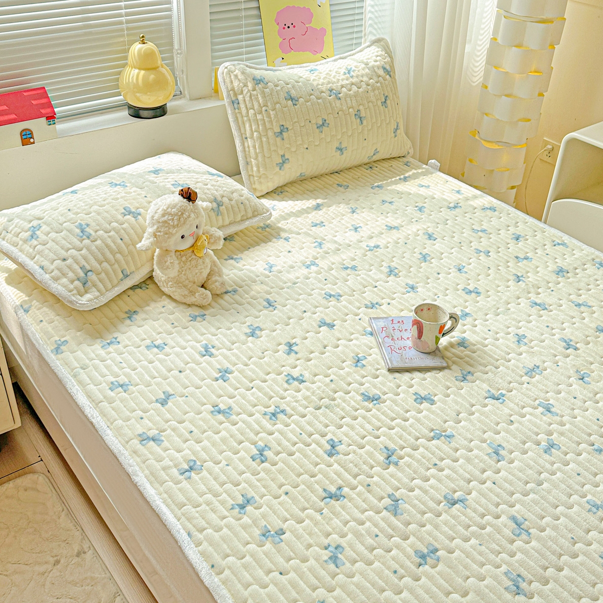 91家纺网 家纺一手货源 找家纺 水木坊 2025新款牛奶绒床垫保护垫床褥床垫子 幸运蝴蝶结