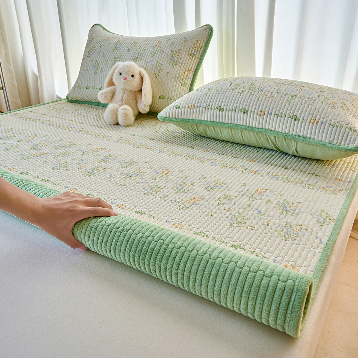 91家纺网 家纺一手货源 找家纺 小叮当家纺仓储工厂店 2025新款棉加绒床垫一面全棉一面牛奶绒床褥垫软床垫床盖四季通用 丛草集(A棉B绒）