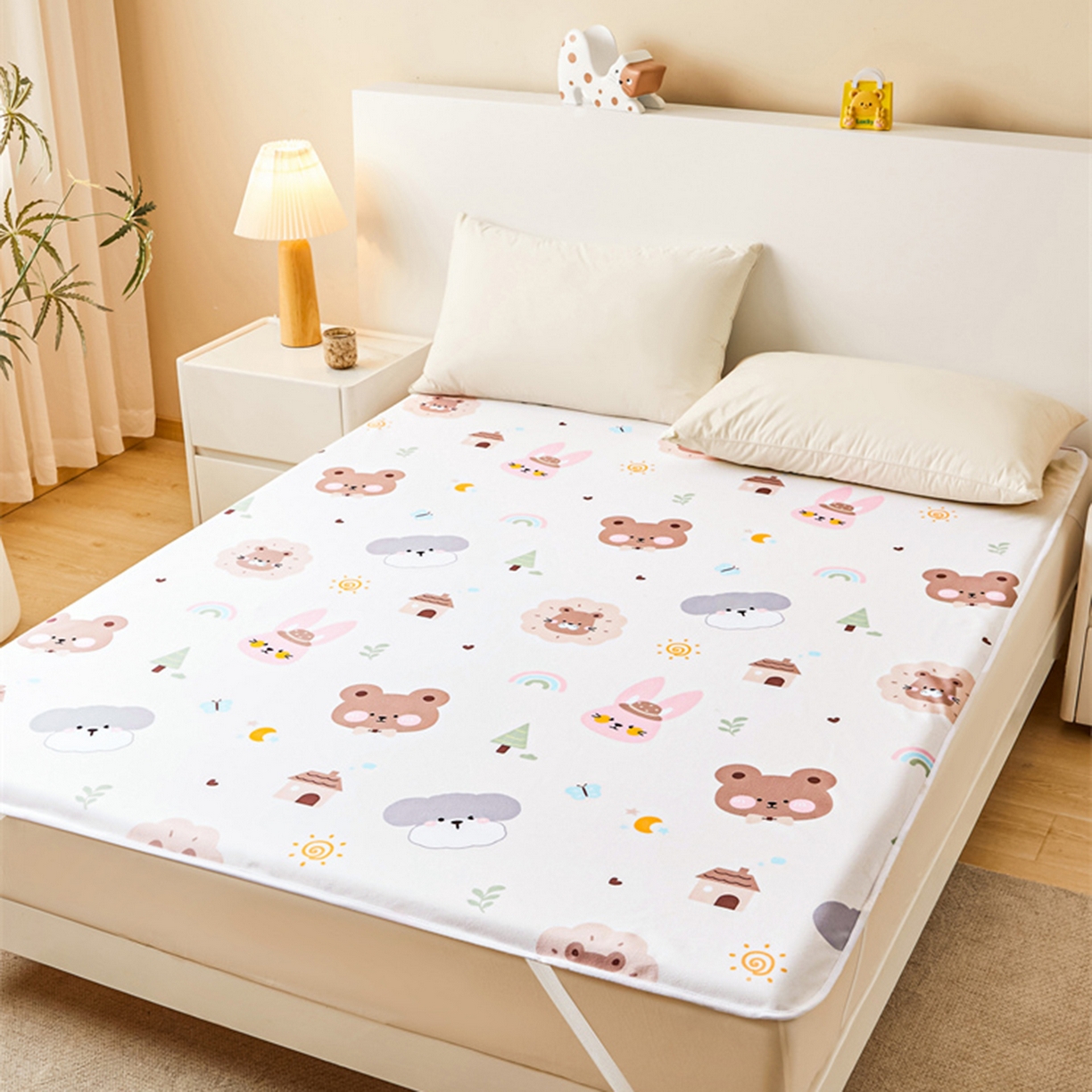 91家纺网 家纺一手货源 找家纺 雯豆家纺 2025新款防水隔尿垫子卡通成人床垫保护罩A类宝宝尿垫 防水隔尿垫-呆萌熊