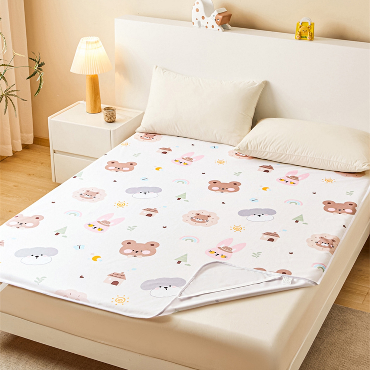 91家纺网 家纺一手货源 找家纺 雯豆家纺 2025新款防水隔尿垫子卡通成人床垫保护罩A类宝宝尿垫 防水隔尿垫-呆萌熊