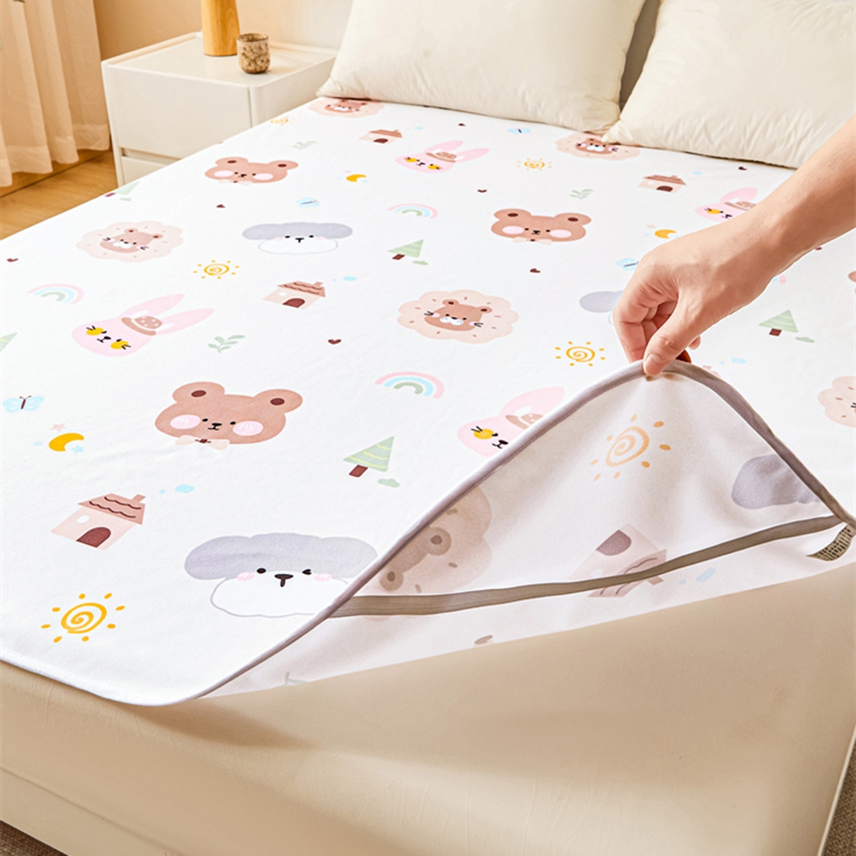 91家纺网 家纺一手货源 找家纺 雯豆家纺 2025新款防水隔尿垫子卡通成人床垫保护罩A类宝宝尿垫 防水隔尿垫-呆萌熊