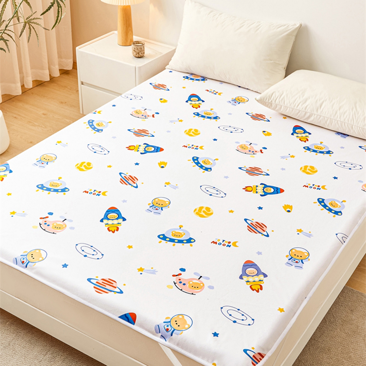 91家纺网 家纺一手货源 找家纺 雯豆家纺 2025新款防水隔尿垫子卡通成人床垫保护罩A类宝宝尿垫 防水隔尿垫-火箭飞船