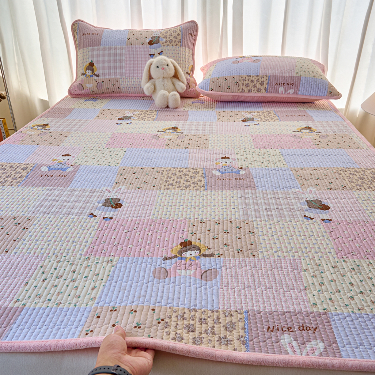 91家纺网 家纺一手货源 找家纺 小叮当家纺仓储工厂店 2025新款棉加绒床垫一面全棉一面牛奶绒床褥垫软床垫床盖四季通用 丹麦少女（A棉B绒）