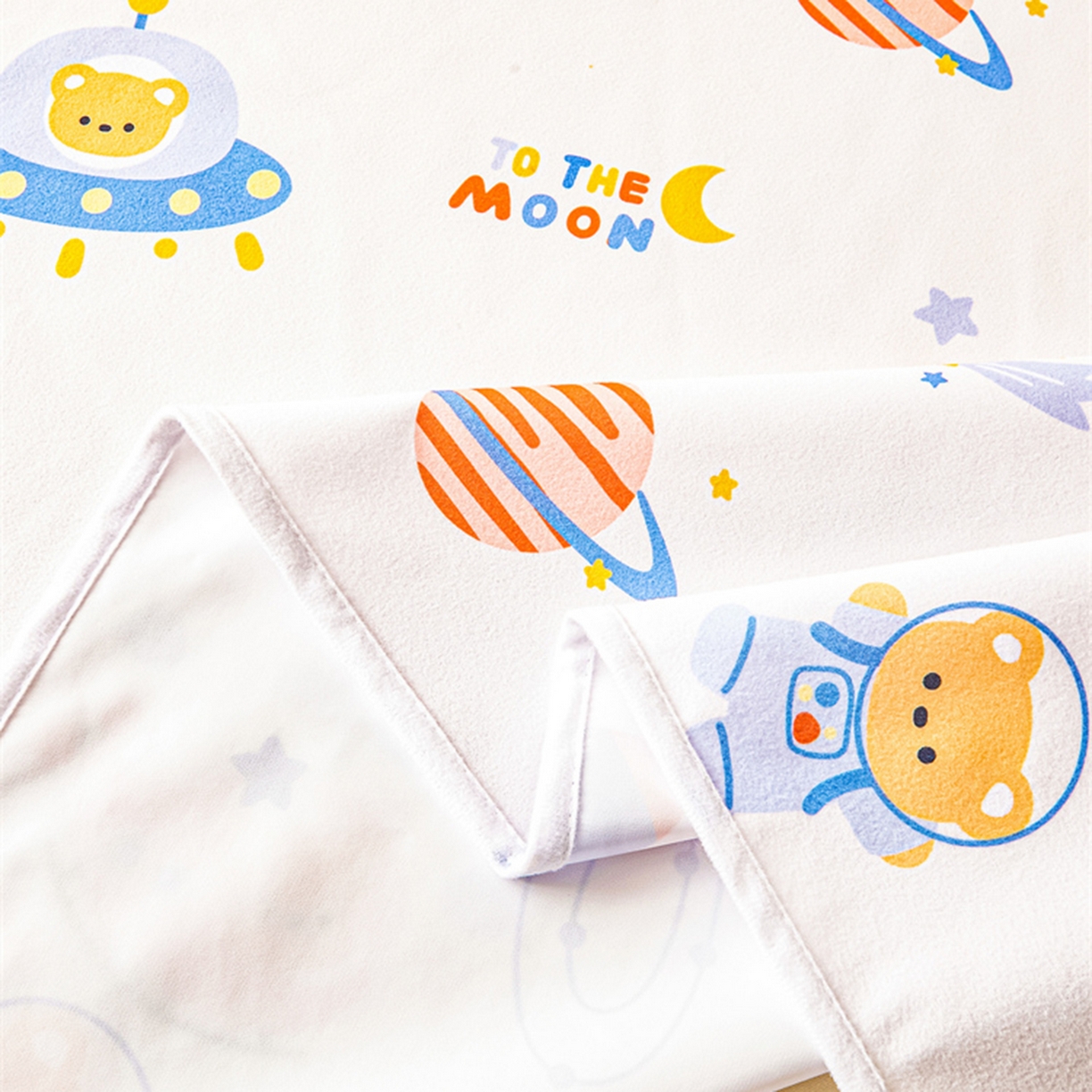 91家纺网 家纺一手货源 找家纺 雯豆家纺 2025新款防水隔尿垫子卡通成人床垫保护罩A类宝宝尿垫 防水隔尿垫-火箭飞船