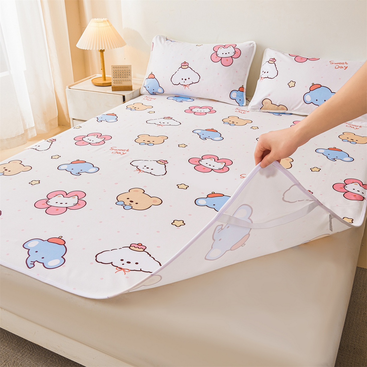 91家纺网 家纺一手货源 找家纺 雯豆家纺 2025新款防水隔尿垫子卡通成人床垫保护罩A类宝宝尿垫 防水隔尿垫-猫咪花花