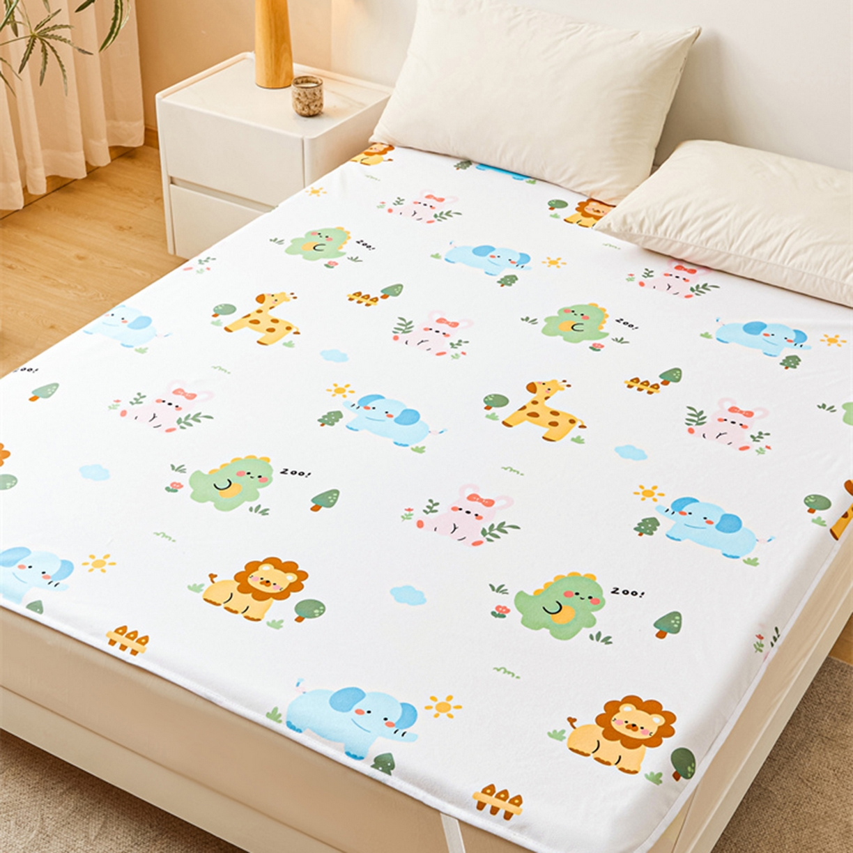 91家纺网 家纺一手货源 找家纺 雯豆家纺 2025新款防水隔尿垫子卡通成人床垫保护罩A类宝宝尿垫 防水隔尿垫-狮子辛巴