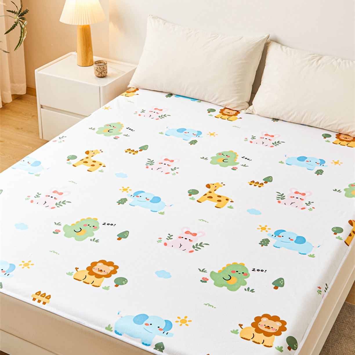 91家纺网 家纺一手货源 找家纺 雯豆家纺 2025新款防水隔尿垫子卡通成人床垫保护罩A类宝宝尿垫 防水隔尿垫-狮子辛巴