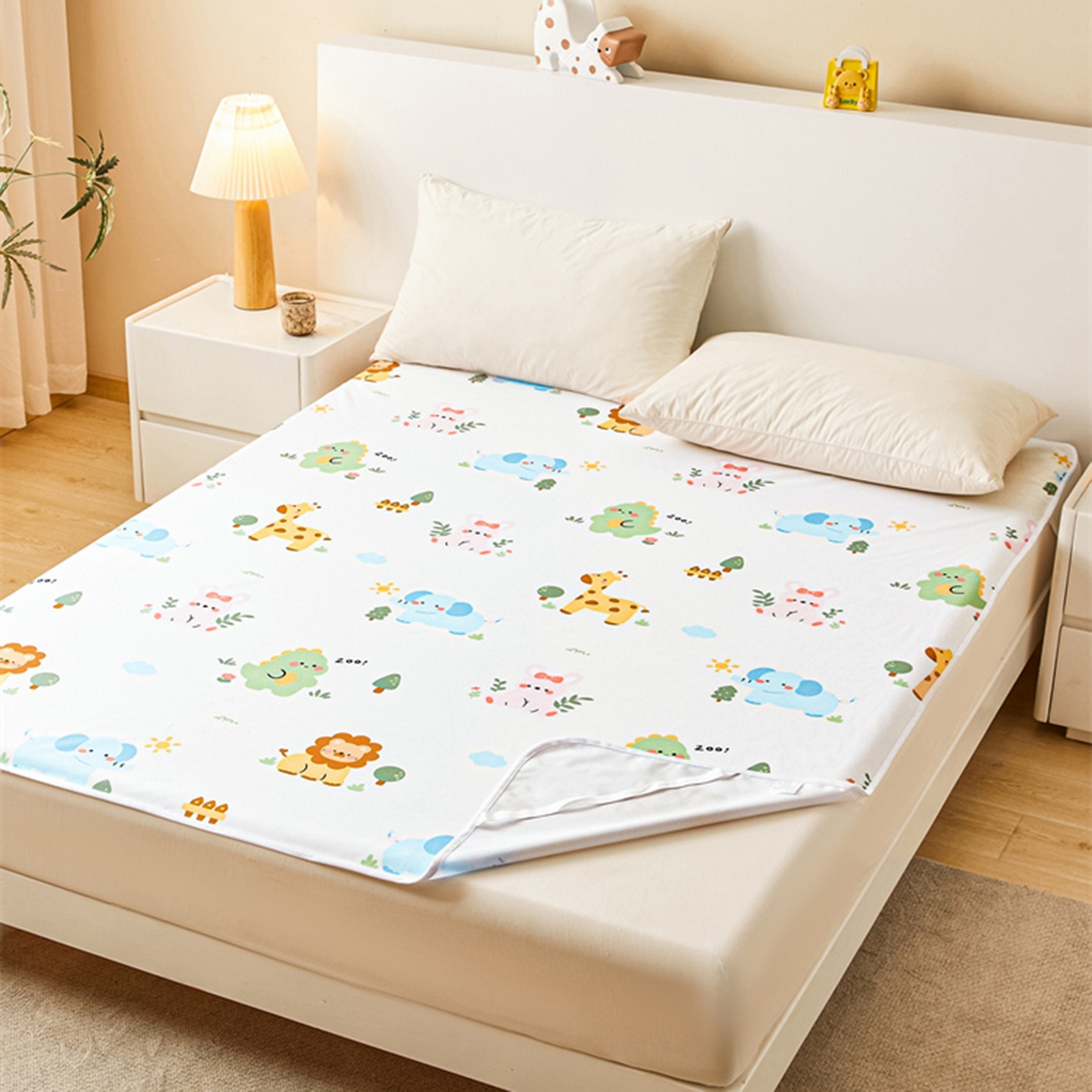 91家纺网 家纺一手货源 找家纺 雯豆家纺 2025新款防水隔尿垫子卡通成人床垫保护罩A类宝宝尿垫 防水隔尿垫-狮子辛巴