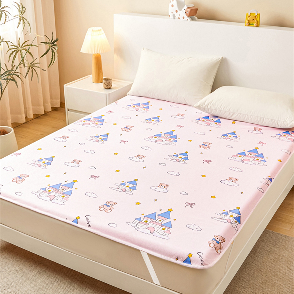 91家纺网 家纺一手货源 找家纺 雯豆家纺 2025新款防水隔尿垫子卡通成人床垫保护罩A类宝宝尿垫 防水隔尿垫-天使城堡