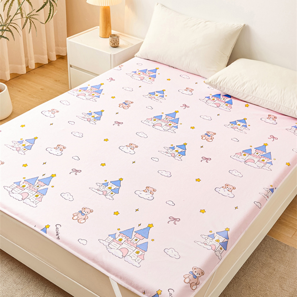 91家纺网 家纺一手货源 找家纺 雯豆家纺 2025新款防水隔尿垫子卡通成人床垫保护罩A类宝宝尿垫 防水隔尿垫-天使城堡