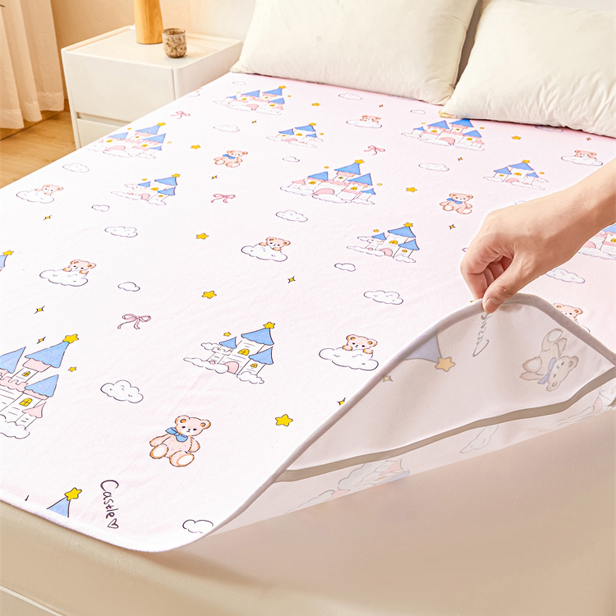 91家纺网 家纺一手货源 找家纺 雯豆家纺 2025新款防水隔尿垫子卡通成人床垫保护罩A类宝宝尿垫 防水隔尿垫-天使城堡