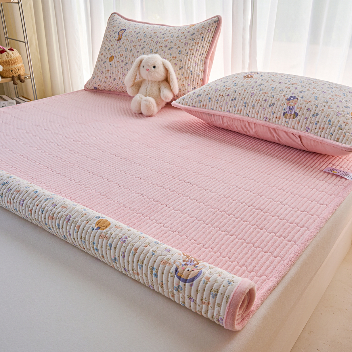 91家纺网 家纺一手货源 找家纺 小叮当家纺仓储工厂店 2025新款棉加绒床垫一面全棉一面牛奶绒床褥垫软床垫床盖四季通用 花田囡囡（A棉B绒）