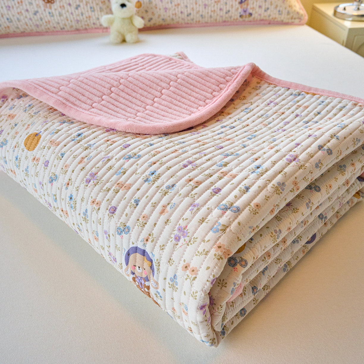 91家纺网 家纺一手货源 找家纺 小叮当家纺仓储工厂店 2025新款棉加绒床垫一面全棉一面牛奶绒床褥垫软床垫床盖四季通用 花田囡囡（A棉B绒）