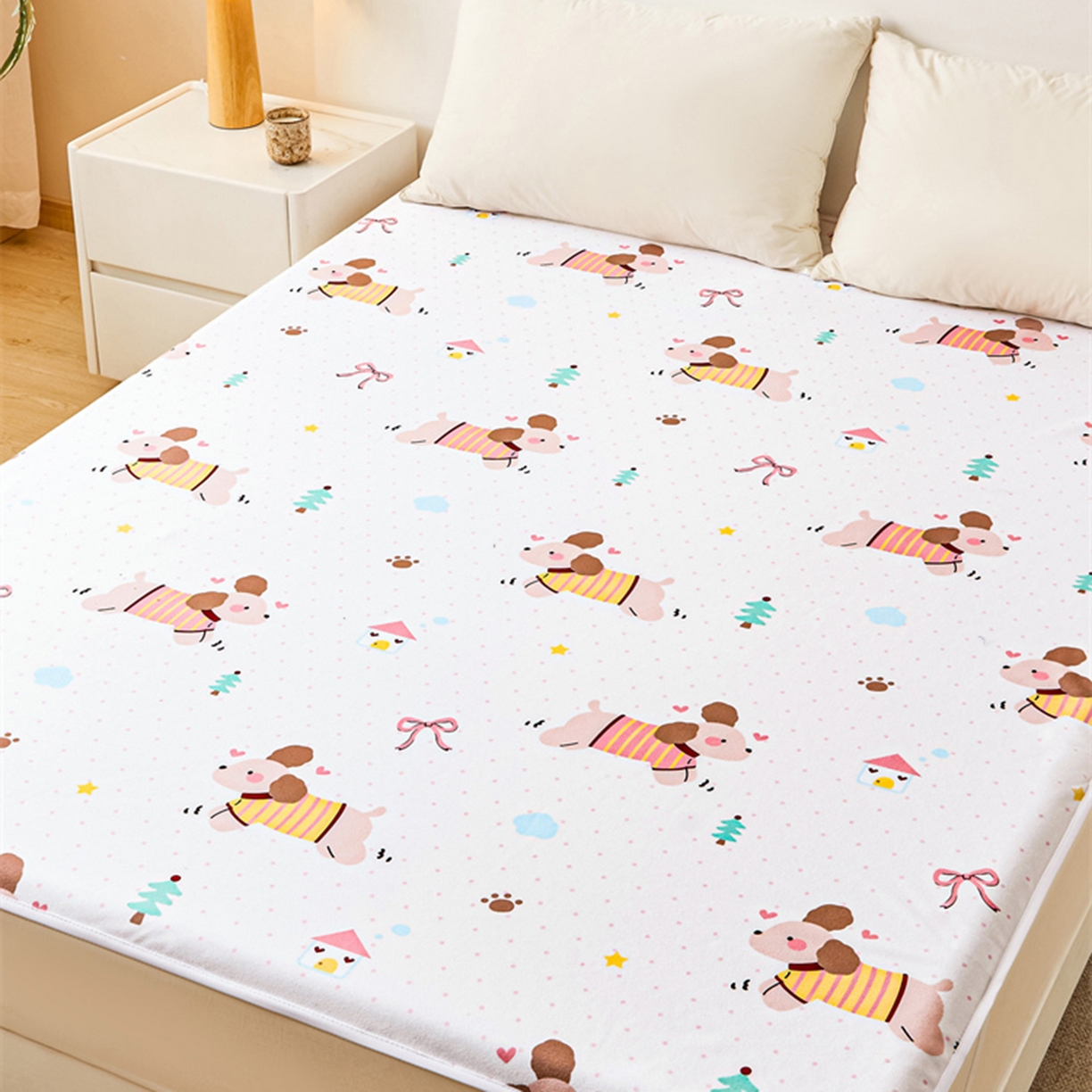 91家纺网 家纺一手货源 找家纺 雯豆家纺 2025新款防水隔尿垫子卡通成人床垫保护罩A类宝宝尿垫 防水隔尿垫-条纹狗