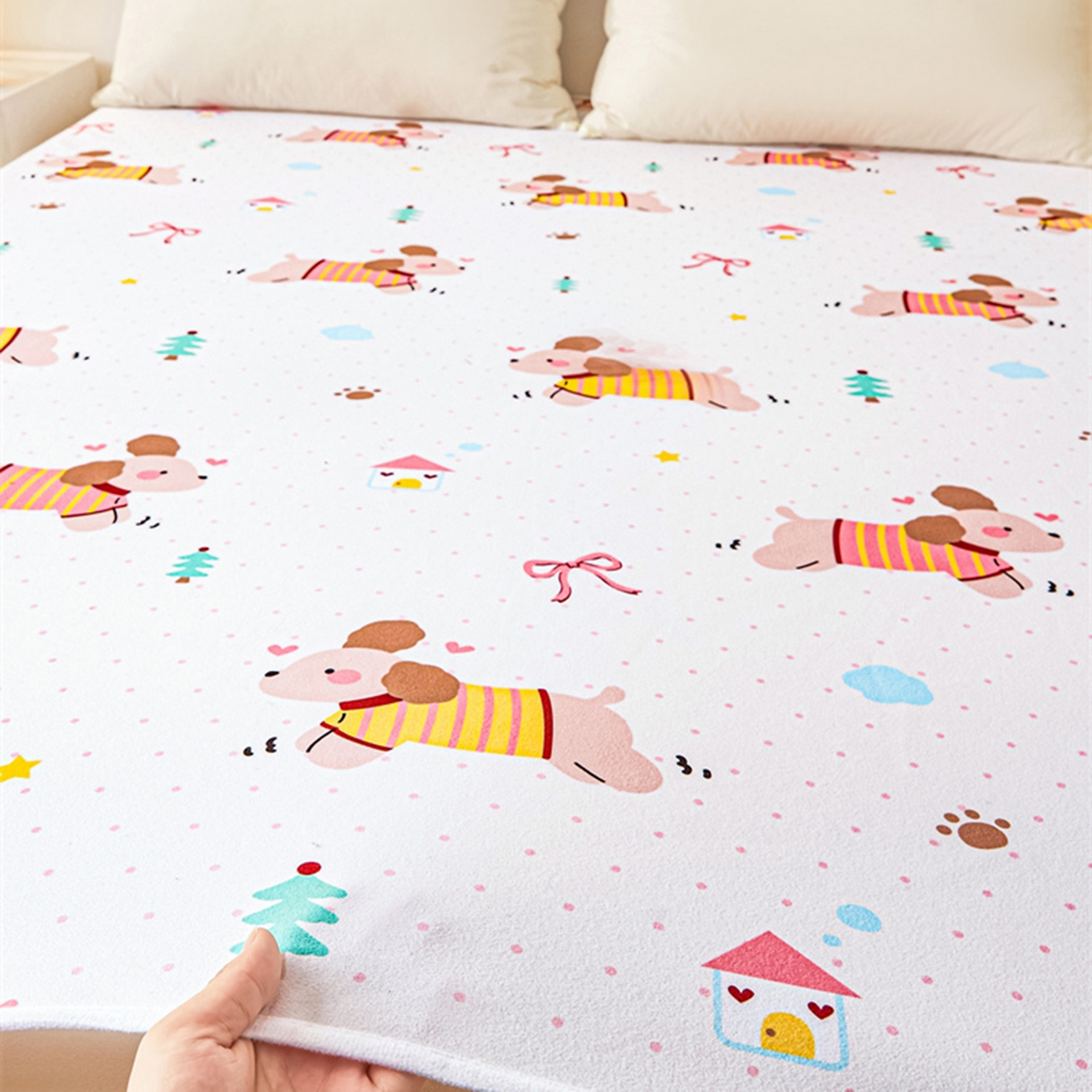 91家纺网 家纺一手货源 找家纺 雯豆家纺 2025新款防水隔尿垫子卡通成人床垫保护罩A类宝宝尿垫 防水隔尿垫-条纹狗