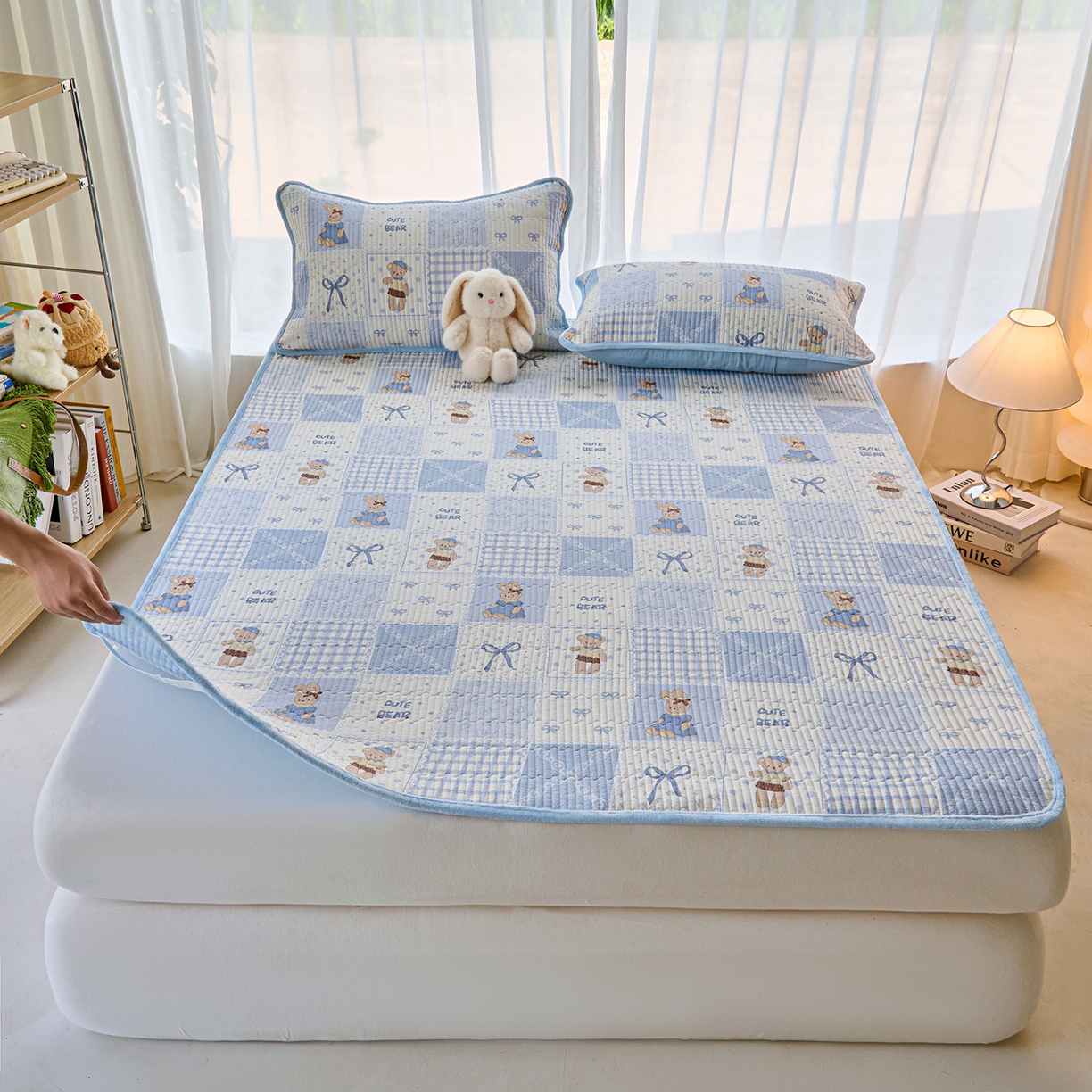 91家纺网 家纺一手货源 找家纺 小叮当家纺仓储工厂店 2025新款棉加绒床垫一面全棉一面牛奶绒床褥垫软床垫床盖四季通用 蓝格童话（A棉B绒）