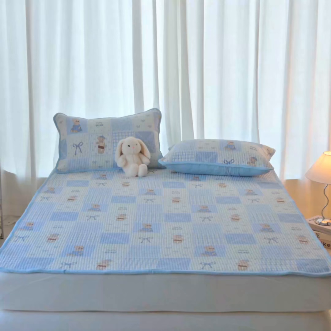 91家纺网 家纺一手货源 找家纺 小叮当家纺仓储工厂店 2025新款棉加绒床垫一面全棉一面牛奶绒床褥垫软床垫床盖四季通用 蓝格童话（A棉B绒）