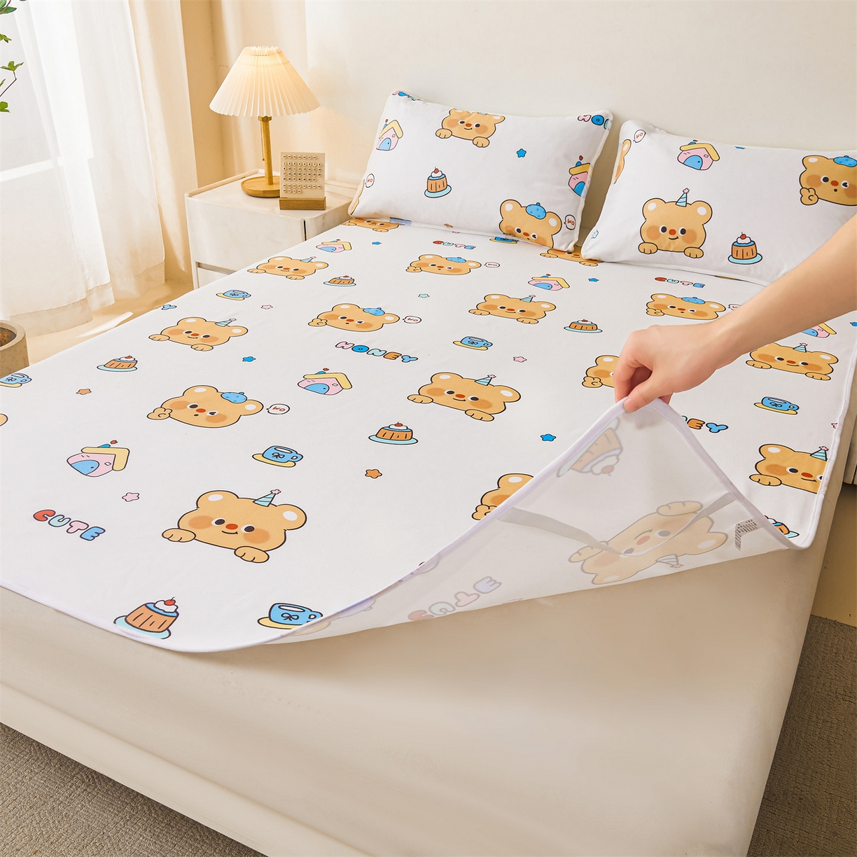 91家纺网 家纺一手货源 找家纺 雯豆家纺 2025新款防水隔尿垫子卡通成人床垫保护罩A类宝宝尿垫 防水隔尿垫-微笑先生