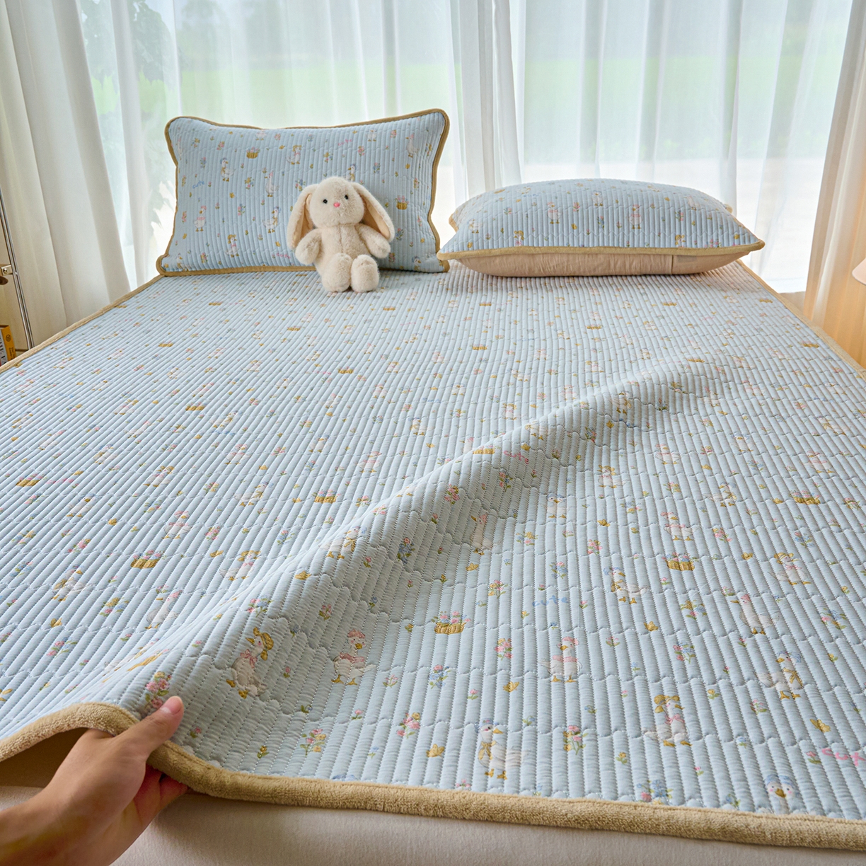 91家纺网 家纺一手货源 找家纺 小叮当家纺仓储工厂店 2025新款棉加绒床垫一面全棉一面牛奶绒床褥垫软床垫床盖四季通用 萌萌鸭(A棉B绒）