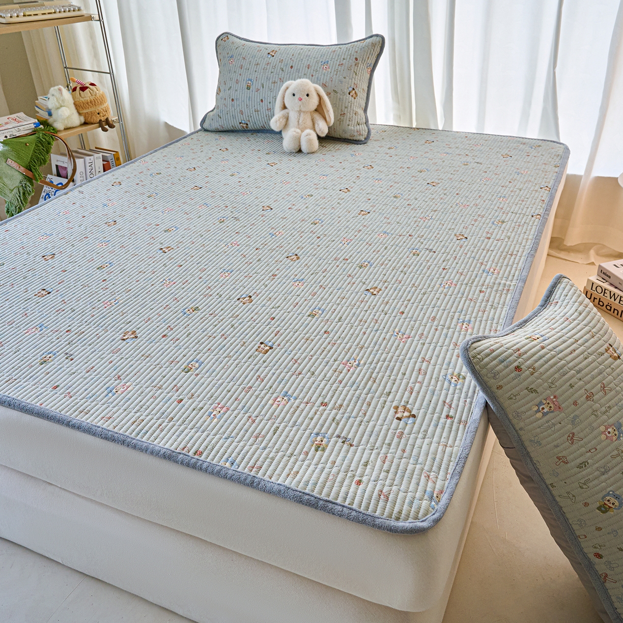 91家纺网 家纺一手货源 找家纺 小叮当家纺仓储工厂店 2025新款棉加绒床垫一面全棉一面牛奶绒床褥垫软床垫床盖四季通用 蘑菇小镇(A棉B绒）