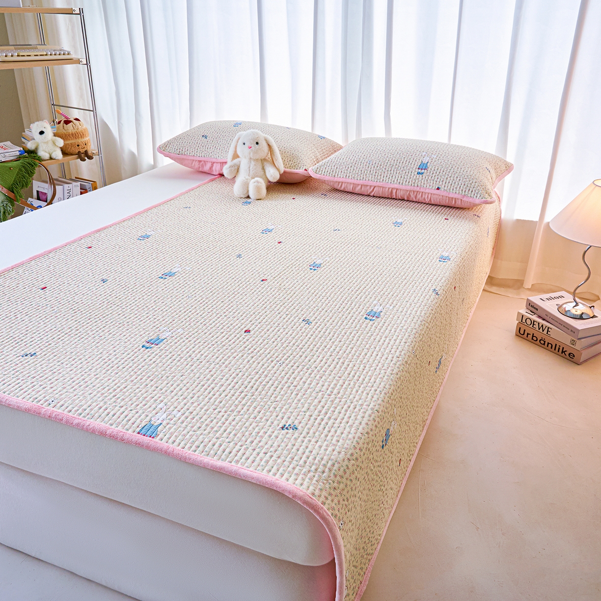 91家纺网 家纺一手货源 找家纺 小叮当家纺仓储工厂店 2025新款棉加绒床垫一面全棉一面牛奶绒床褥垫软床垫床盖四季通用 奶呼小兔（A棉B绒）