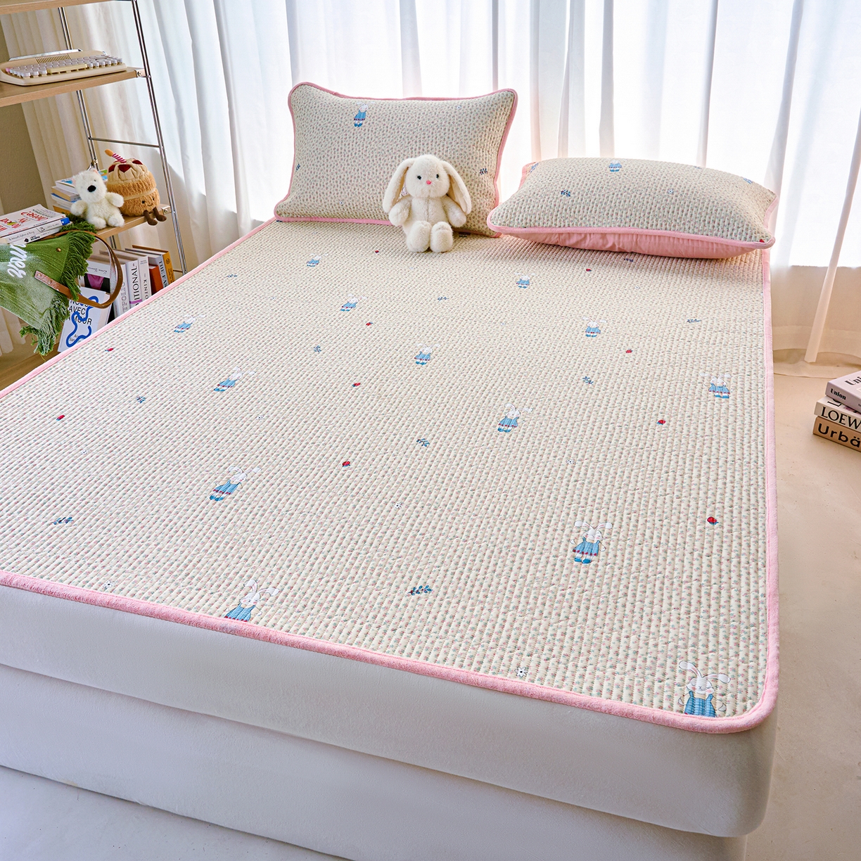 91家纺网 家纺一手货源 找家纺 小叮当家纺仓储工厂店 2025新款棉加绒床垫一面全棉一面牛奶绒床褥垫软床垫床盖四季通用 奶呼小兔（A棉B绒）