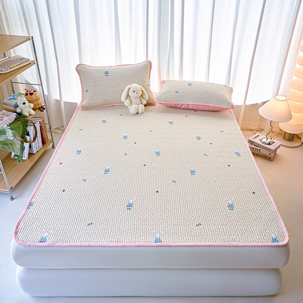 91家纺网 家纺一手货源 找家纺 小叮当家纺仓储工厂店 2025新款棉加绒床垫一面全棉一面牛奶绒床褥垫软床垫床盖四季通用 奶呼小兔（A棉B绒）